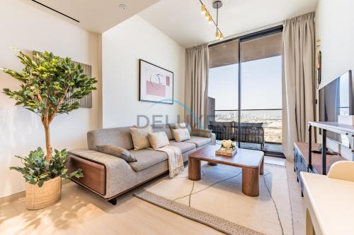 Delightful 1BR in Binghatti Corner, Jumeirah Village Circle by Deluxe Holiday Homes, Dubaj