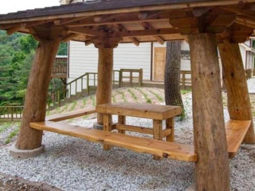 Wonju Sarichi Land in Forest Pension in ชินลิม-มย็อน