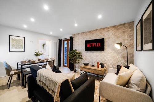 Trendy 2 Bed in Maida Vale with Private Garden gîte à louer Kingdon Road