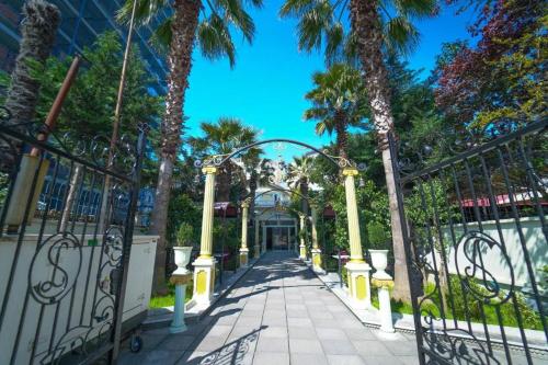 Olimpic Hotel, Тирана