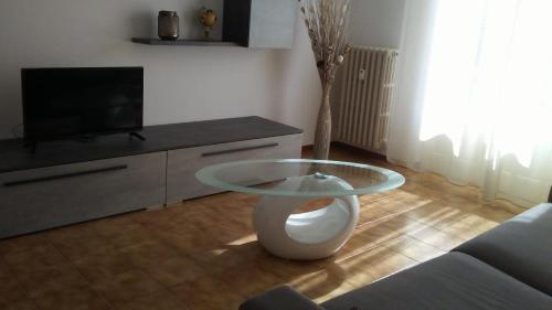 Novara Suite, Novara