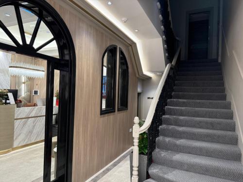 St Mark Hotel - main image