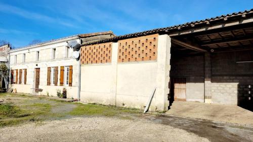 Joli gîte dans une installation équestre (Joli gite dans une installation equestre) in Marcillac (Aquitaine)