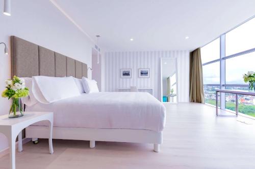 NH Puebla FINSA NH Puebla FINSA