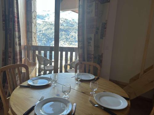 Duplex cosy 4/6 pers, proche telesiege et commerce, pkg couvert, casier a ski – Meribel - FR-1-180-5 in Morel