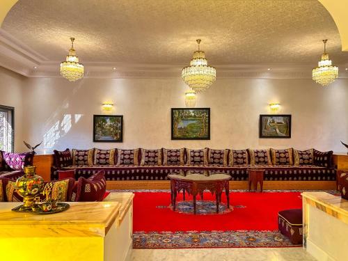 Villa Caprice Palace in city center - image 2