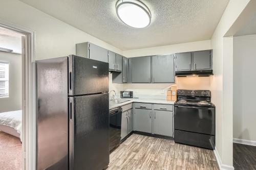 Overlook Club G2 L Spacious And Cozy in 卡明