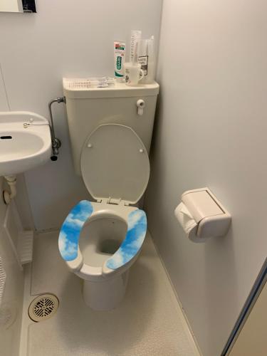 留连之家，隣東京的千葉県市川生活交通便利经济型旅馆、适合家庭游使用！可根据予约配置婴幼儿床及老人推椅。