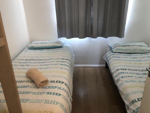 Apple House Guesthouse Heathrow Airport - image 9