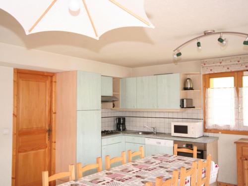 Duplex 5 pièces, 10 pers, Châtel, proche centre et télécabine, animaux admis, parking, WIFI - FR-1-676-140, Châtel (zdjęcie 6)