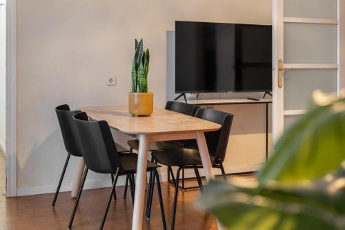 Three-Bedroom Apartment image 3