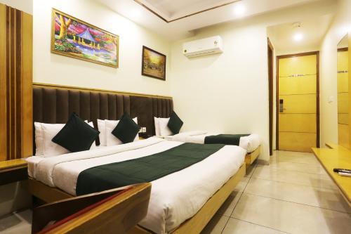 Hotel Aman Imperial Just a Minute Away From New Delhi Railway Station and Connaught Place – New Delhi, NY