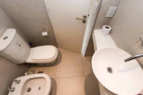 One-Bedroom Apartment image 3