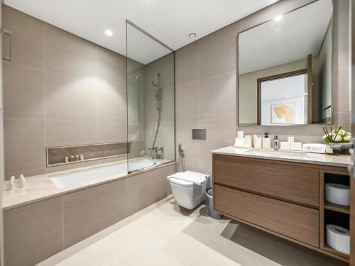 Skyline Serenity Holiday Home I Signature Series 1 Bedroom Apartment I Free Parking Gym Pool I - image 8