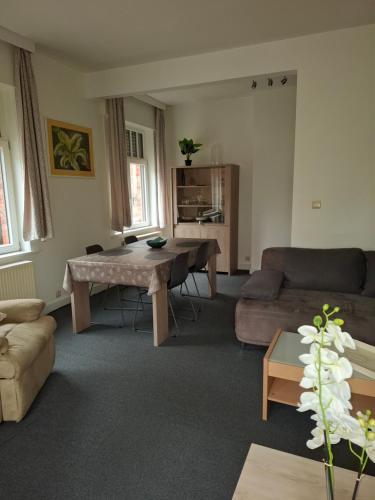 One-Bedroom Apartment image 5