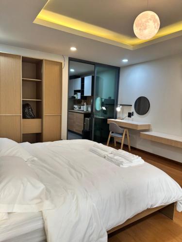 Apartment with View and Balcony image 3