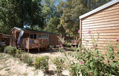 2 bedrooms, 4 beds