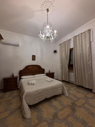 1 double bed, 1 twin bed