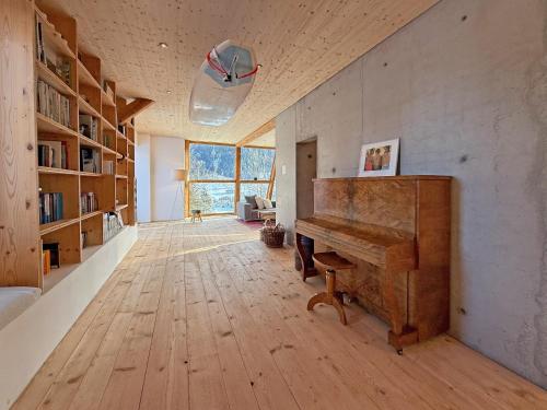 Stāva plāns, Design chalet with Alpine panorama in Riom-Parsonz