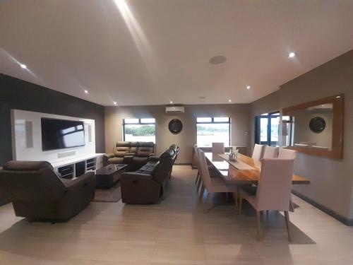 Dali in Kidd's Beach