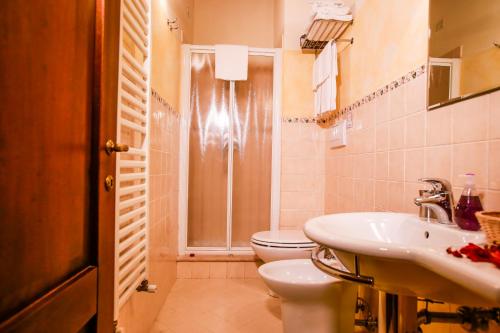 Fattoria Abbazia Monte Oliveto - Accommodation - San Gimignano