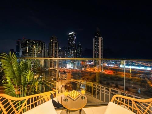 Stylish 1BR near Burj Khalifa, Dubai Mall and Fountains, Dubai (foto 8)