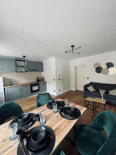 Schöne 2 Zimmer Wohnung Kingsize-Bett in Augsburg, Deutschland