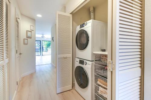 Kihei Condo with Resort Amenities - Walk to Beach - main image