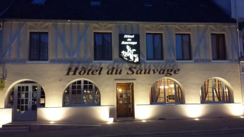 Logis Hotel & Restaurant du Sauvage - 숙소 외관