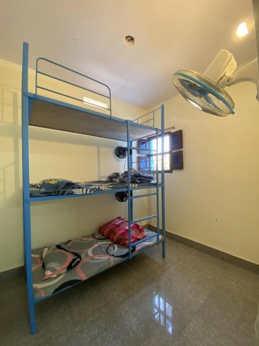 1 twin bed