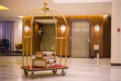 Opera Hotel in Kfar Yassine