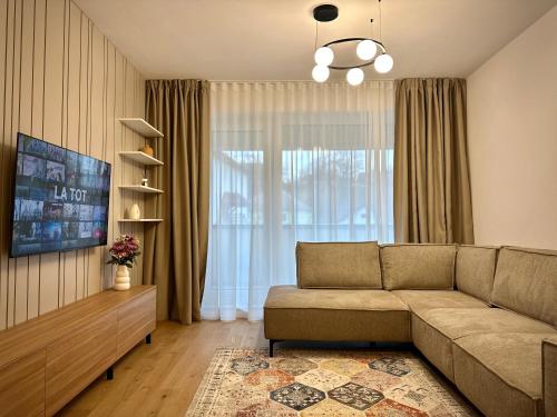 1 queen bed, 1 sofa bed
