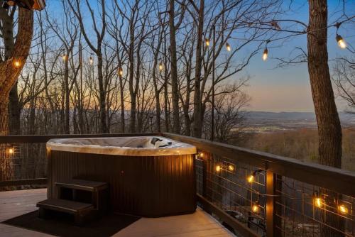 Hygge mountain retreat with stunning views in New Market (VA)