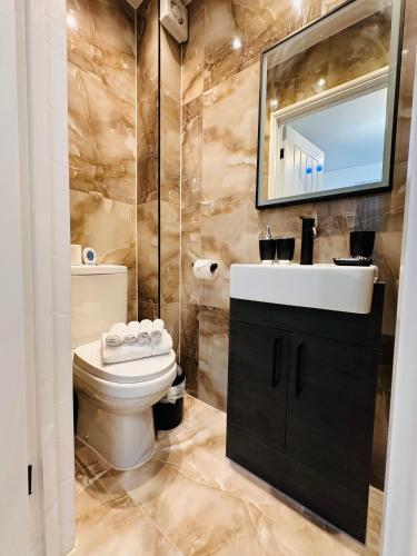 R2 - Modern Self-Contained En-Suite Private Room near QE Hospital Harborne R2 - Modern Self-Contained En-Suite Private Room near QE Hospital Harborne