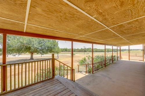 Tranquil Elgin Getaway with Private Deck and Patio! in Elgin, USA