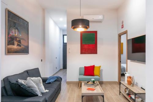 New and spacious loft area Numancia, Madrid