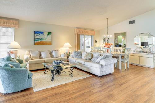 9 Mi to Caspersen Beach Lake-View Home with Porch! in Plantation (Florida)