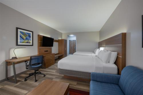 Suite with Two Queen Beds