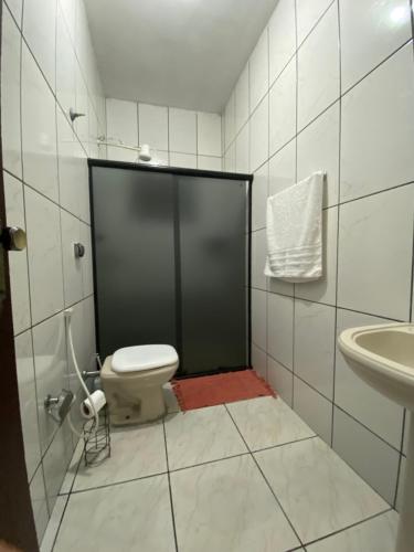 Baie, Apartamento inteiro 02 quartos, no térreo - hospeda confortavelmente até 6 pessoas - Ipatinga -MG (Apartamento inteiro 02 quartos, no terreo - hospeda confortavelmente ate 6 pessoas - Ipatinga -MG) in Ipatinga