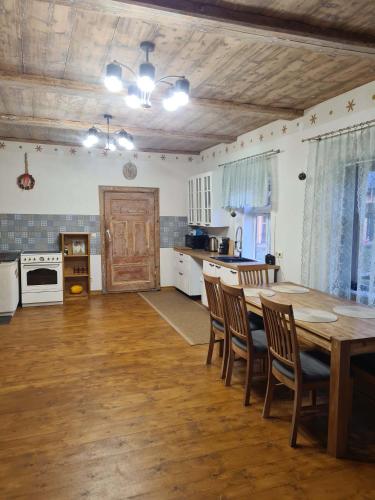 SIRELISURU KULALISTEMAJA in Voru