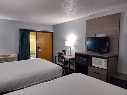 Duluth Spirit Mountain Inn- Americas Best Value Inn - image 11