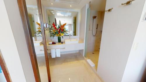 Family Suite with Terrace image 6