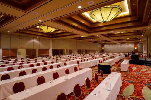 Tulsa Marriott Southern Hills - image 11