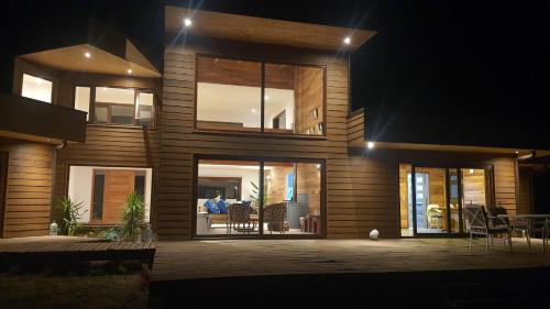 Casa en Pucon in Pucon Waterfront