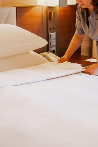 Lisbon Marriott Hotel - image 11