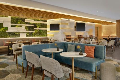 Sheraton Amsterdam Airport Hotel and Conference Center - image 2