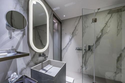 The Regency Rome a Tribute Portfolio Hotel - image 11