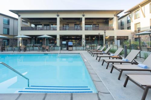 TownePlace Suites by Marriott Thousand Oaks Agoura Hills - 수영장