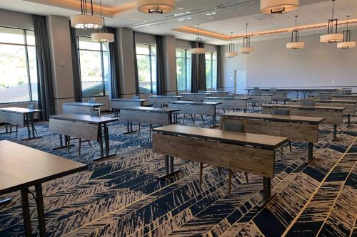TownePlace Suites by Marriott Thousand Oaks Agoura Hills - image 9