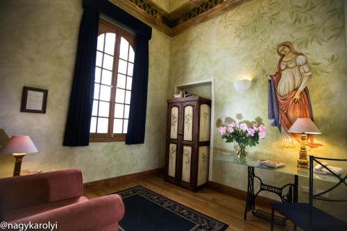 Twin Room image 3